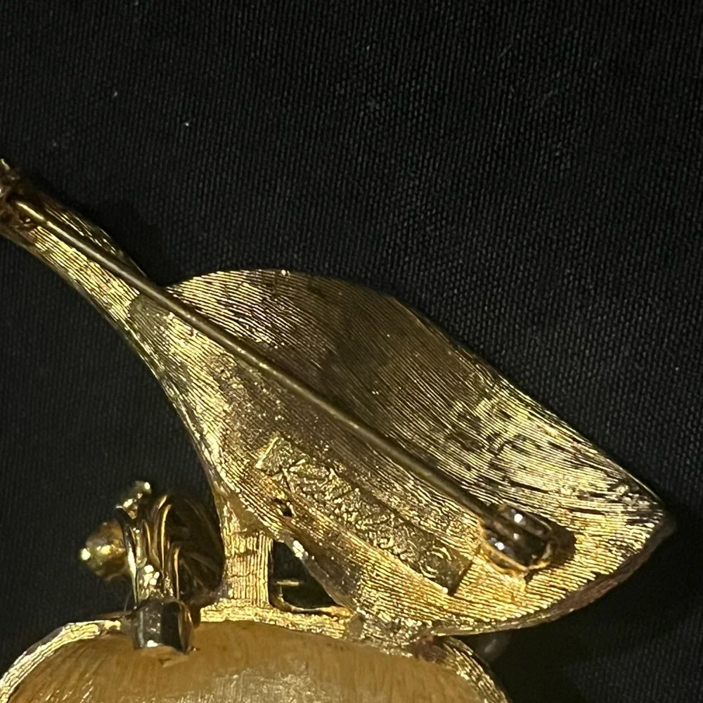 Vintage Gold Tone Apple Brooch with Faux pearls Richelieu